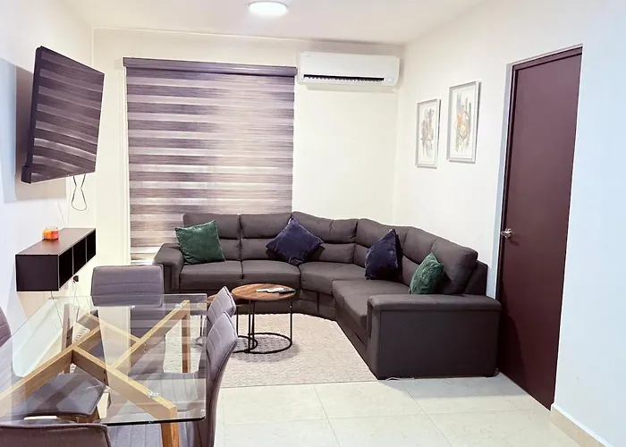 Apartment Spacious 3br Pool & Padel