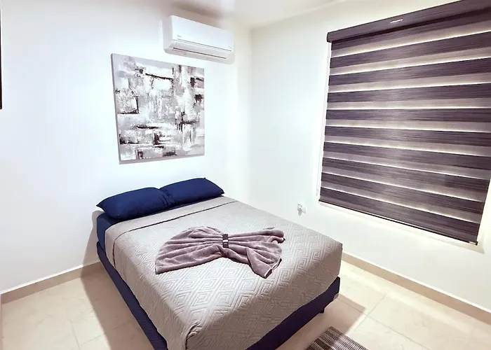 Spacious 3br Pool & Padel
